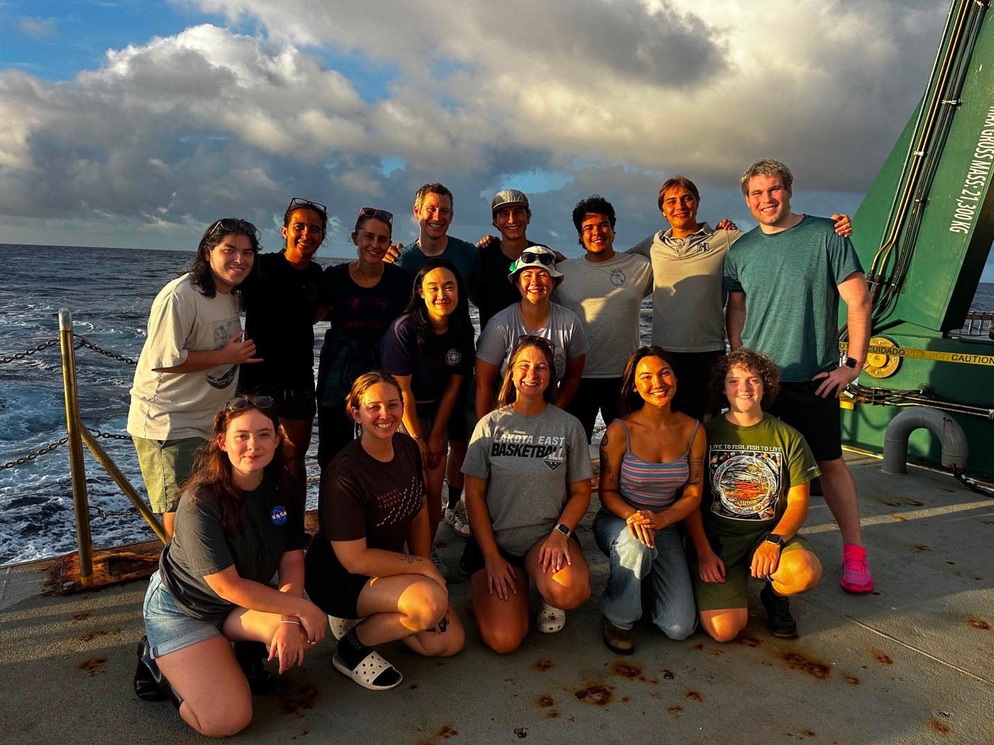 HOT-365 science crew aboard the R/V Kilo Moana